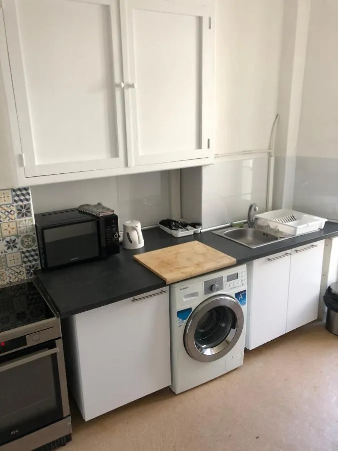بيت شباب La Promenade House نيس 0*,
